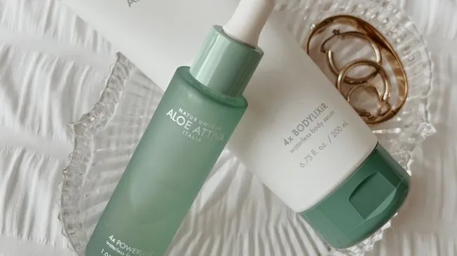 How Do Serums Work with Moisturizers