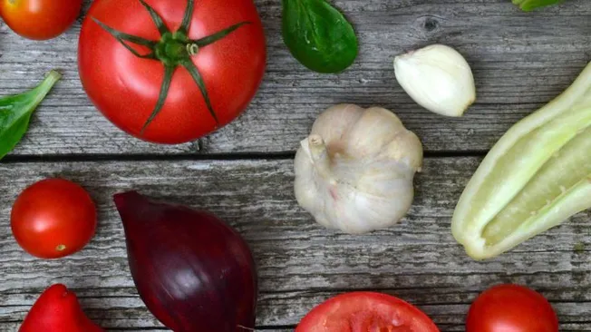 What Ingredients Help with Skin Hydration