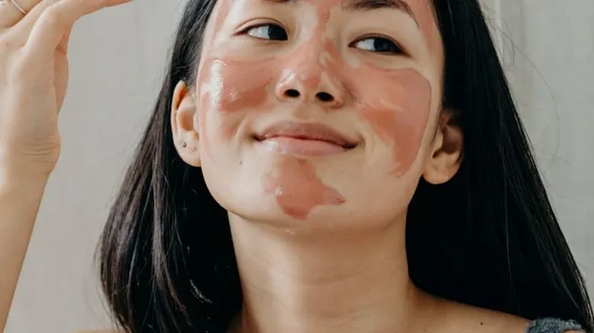 What’s the Best Time to Exfoliate Your Skin