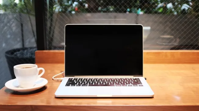 How to Charge Mac Air Without Charger