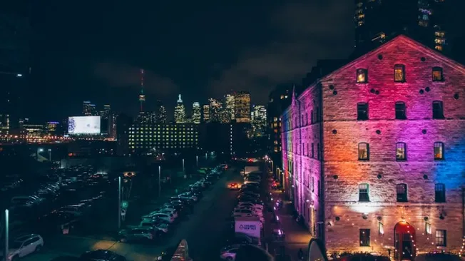 A Night Owl’s Guide to City Life: from Dusk till Dawn