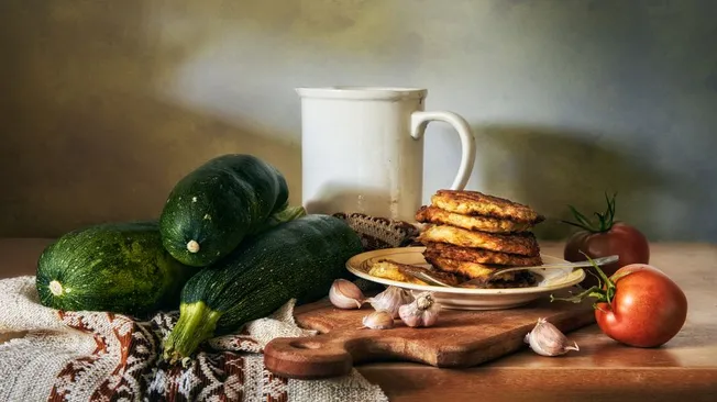 НЕЖНЫЕ И ВКУСНЫЕ КАБАЧКОВЫЕ ОЛАДЬИ БЕЗ МУКИ И ДРУГИХ ЗАГУСТИТЕЛЕЙ - Готовим вкусно
